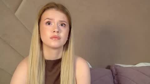 MilanaBalmain online show from 04-12-26, 04:17