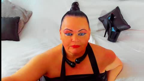 Snapshot of milanabiegert chatting on 12-18-24, 10:30 Lana online show from 12-18-24, 10:30