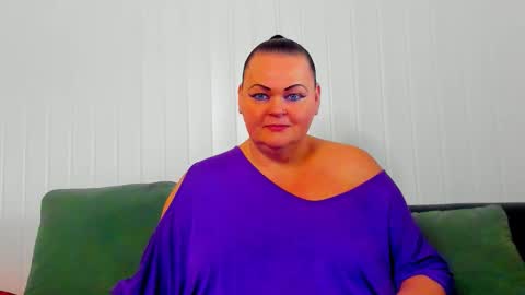 Lana online show from 02-10-26, 12:09