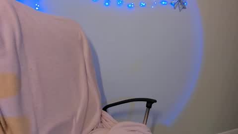 Snapshot of milanabrittt chatting on 12-25-24, 07:45 Milana online show from 12-25-24, 07:45