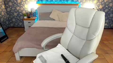 Snapshot of milanamusee chatting on 03-02-25, 04:53 Milana online show from 03-02-25, 04:53