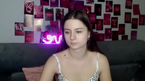 milanaroz online show from 11-17-25, 02:12