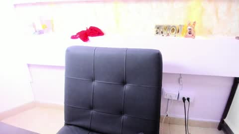 Mila Rose online show from 12-17-24, 05:47