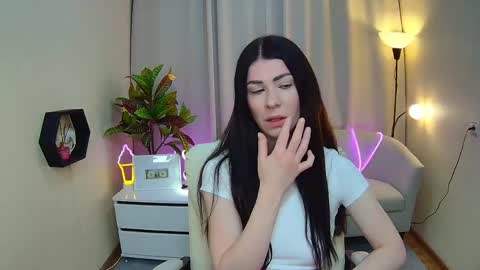 milasecretsss online show from 04-17-26, 06:27