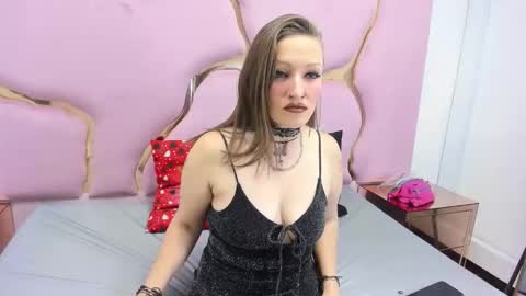 Mila  online show from 12-22-25, 06:21