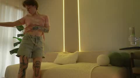 Mila online show from 04-03-26, 07:28