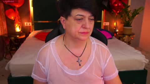 Snapshot of milaskyy chatting on 02-27-25, 05:34 milaskyy online show from 02-27-25, 05:34