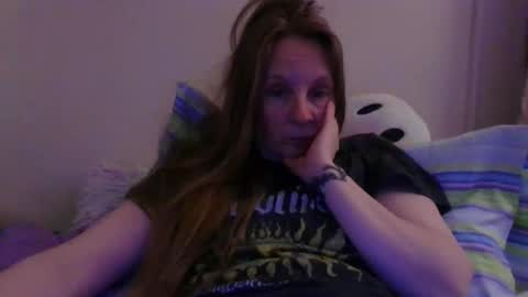 Mila online show from 04-18-26, 07:07