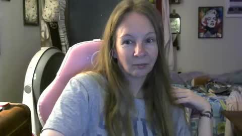 Mila online show from 04-21-26, 12:44