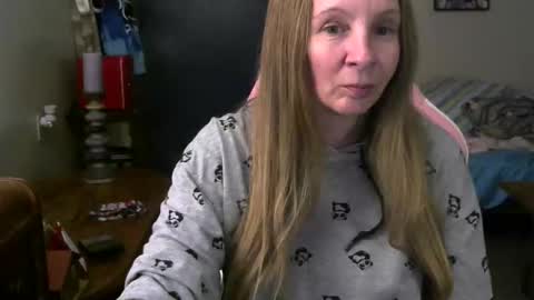 Mila online show from 05-14-26, 02:29