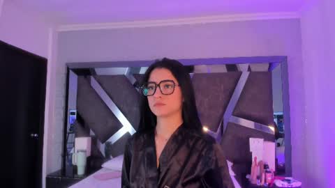 Snapshot of milawink chatting on 06-18-26, 07:18 Milawink online show from 06-18-26, 07:18
