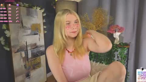 Snapshot of mildredbain chatting on 02-11-25, 02:35 Mila online show from 02-11-25, 02:35