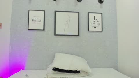 Milena  online show from 01-19-25, 06:20