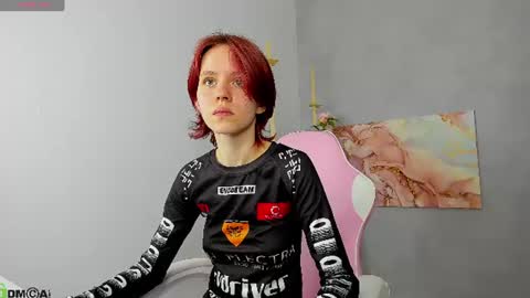 Milena online show from 06-27-26, 01:21