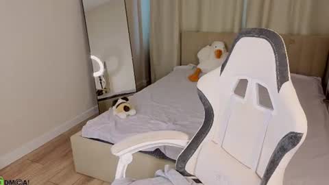 Milena online show from 07-23-26, 01:58