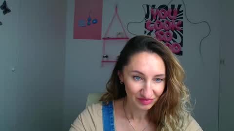 Milena online show from 12-22-25, 06:43