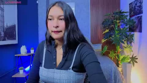 Snapshot of milenka_5 chatting on 05-09-26, 08:36 Milenka online show from 05-09-26, 08:36