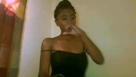 Snapshot of milennah chatting on 05-24-26, 08:08 milennah online show from 05-24-26, 08:08