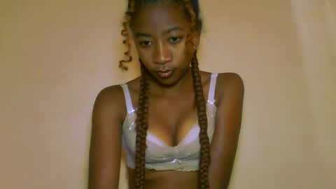 Snapshot of milennah chatting on 06-21-26, 06:38 milennah online show from 06-21-26, 06:38