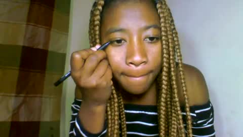 Snapshot of milennah chatting on 07-05-26, 01:40 milennah online show from 07-05-26, 01:40