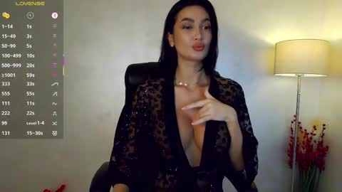 Snapshot of miley_me chatting on 02-13-25, 07:13 M online show from 02-13-25, 07:13