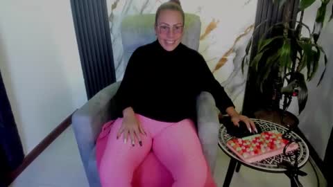 Milf Brend online show from 02-06-26, 09:29