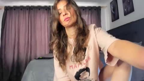 Snapshot of milf_darling chatting on 10-30-25, 07:25 Victoria online show from 10-30-25, 07:25