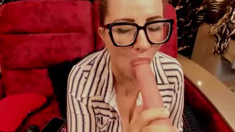 Lili  online show from 03-17-26, 06:00