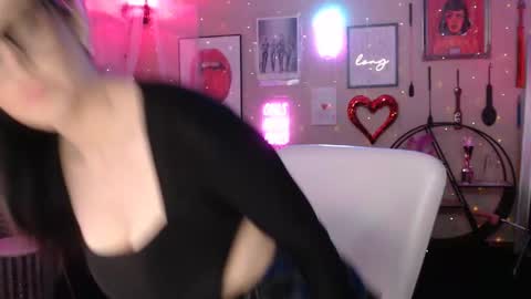 Snapshot of milf_lacey chatting on 02-16-25, 03:58 Milf Lacey online show from 02-16-25, 03:58