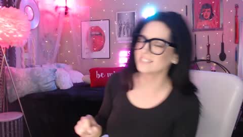 Snapshot of milf_lacey chatting on 02-17-25, 04:37 Milf Lacey online show from 02-17-25, 04:37