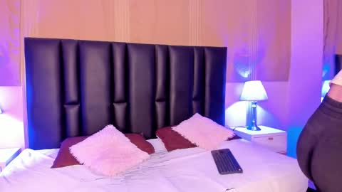 milf_meli online show from 03-26-26, 11:05