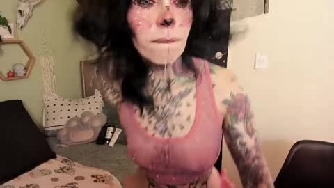 Snapshot of milf_onlyseduction chatting on 05-23-26, 01:48 Isabella online show from 05-23-26, 01:48