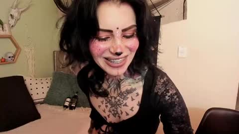 Snapshot of milf_onlyseduction chatting on 06-05-26, 01:39 Isabella online show from 06-05-26, 01:39