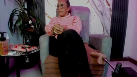 Snapshot of milf_sikiu chatting on 07-02-26, 11:22 milf sikiu online show from 07-02-26, 11:22