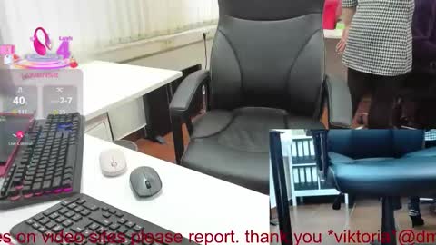 Viktoria online show from 12-15-25, 11:47