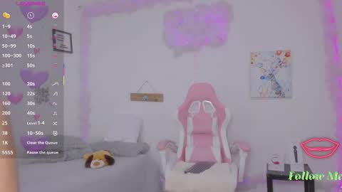 Aura  online show from 02-19-26, 02:51