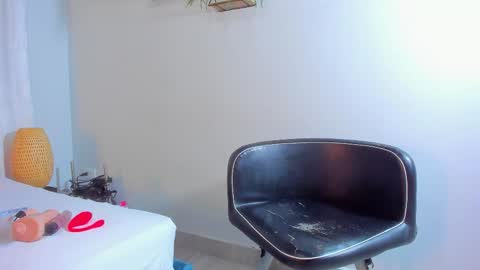 LILI online show from 09-23-25, 12:08