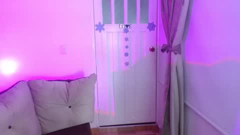 Rosalie  online show from 09-24-25, 10:51