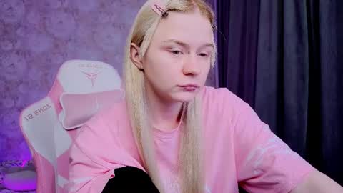 Milia online show from 07-17-26, 08:57