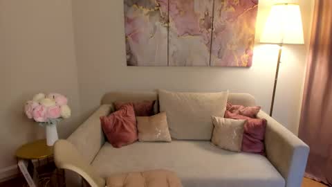 milinafox online show from 11-28-25, 02:58