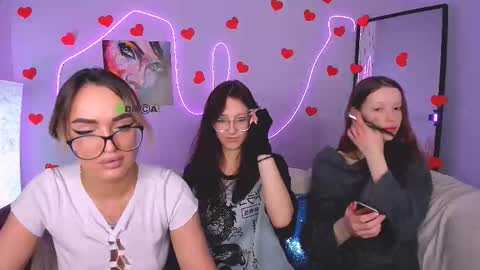 Mila online show from 02-18-26, 08:27