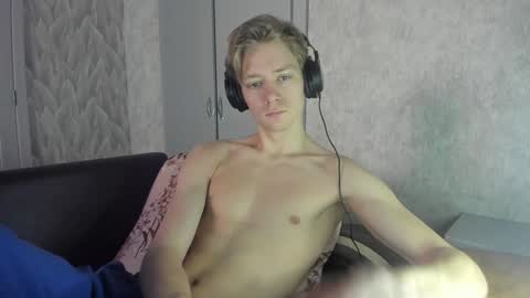 Snapshot of milkiwy chatting on 01-29-25, 06:22 Isaac online show from 01-29-25, 06:22