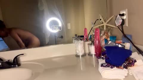 Snapshot of milkmarie123 chatting on 11-22-25, 04:22 milkmarie online show from 11-22-25, 04:22