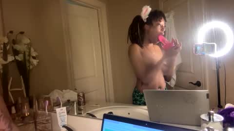 Snapshot of milkmarie123 chatting on 11-24-25, 05:23 milkmarie online show from 11-24-25, 05:23