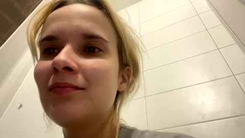 milkybaby269137 online show from 12-28-24, 03:59