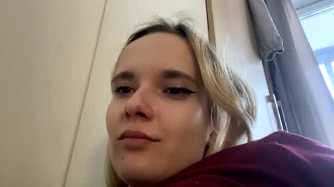 milkybaby269137 online show from 01-01-25, 11:16