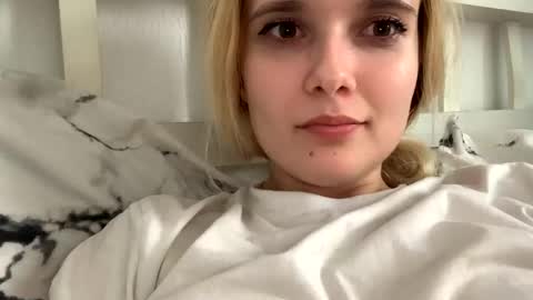 milkybaby269137 online show from 02-10-25, 11:15