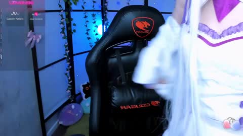 milky cute online show from 02-08-25, 09:57