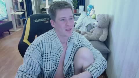 Mark and Elsa  online show from 03-29-26, 02:33