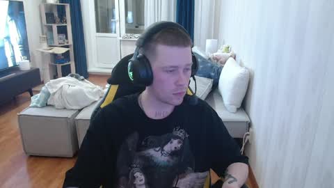 Mark and Elsa  online show from 04-11-26, 08:24